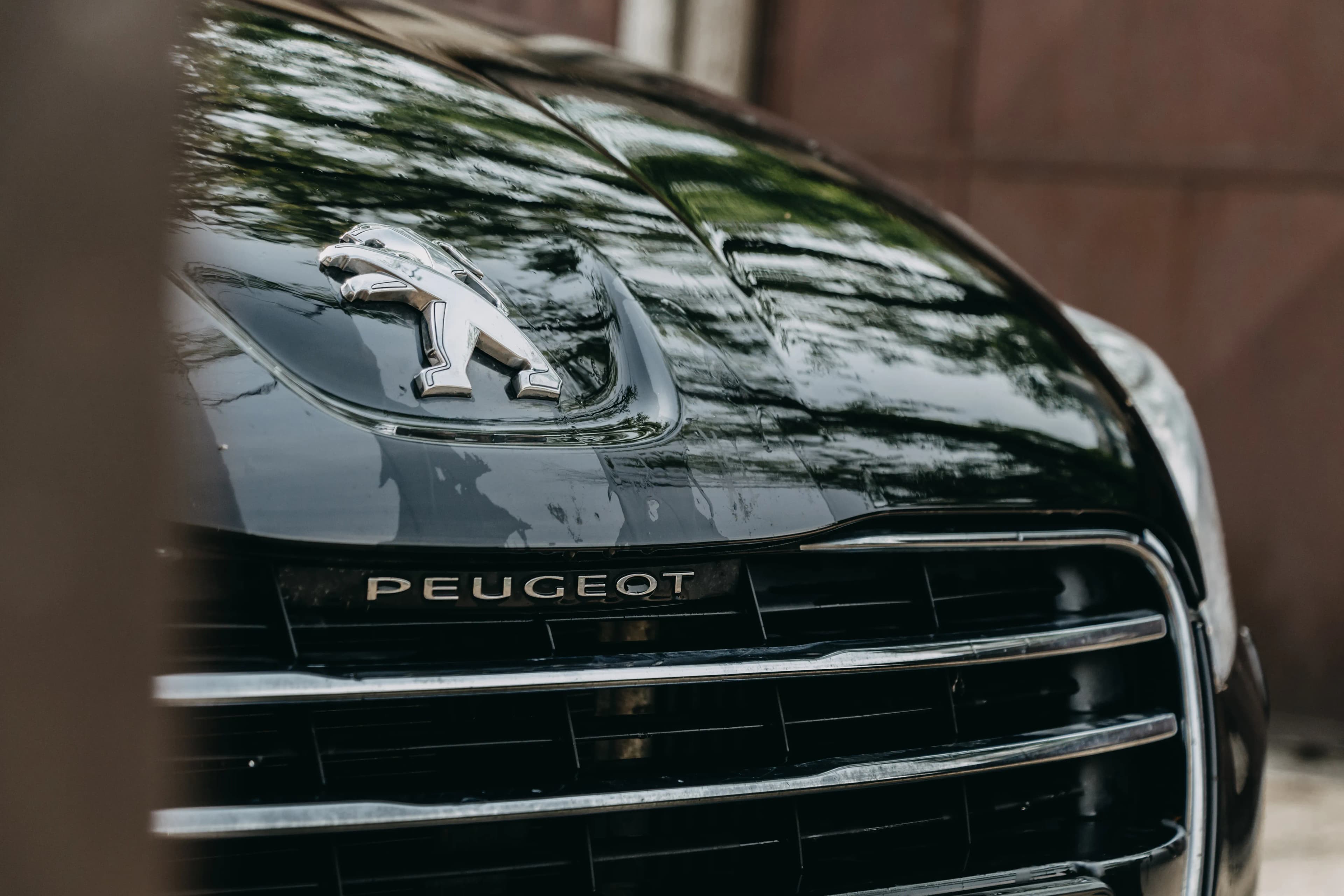 Stellantis va produce modele Peugeot și Jeep special pentru piața din China