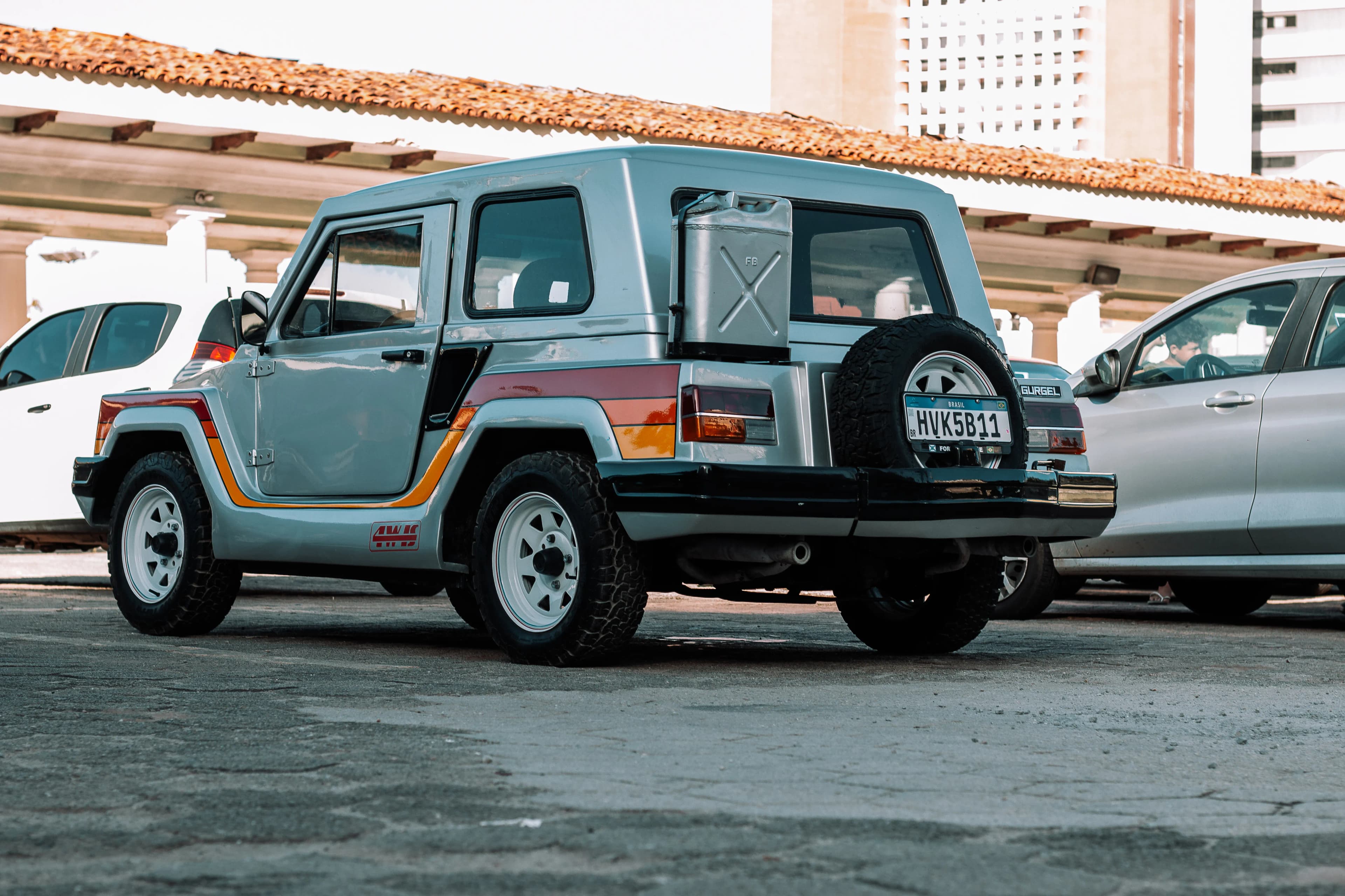 SUV nou versus SUV de 15 ani – Cine câștigă la off-road?