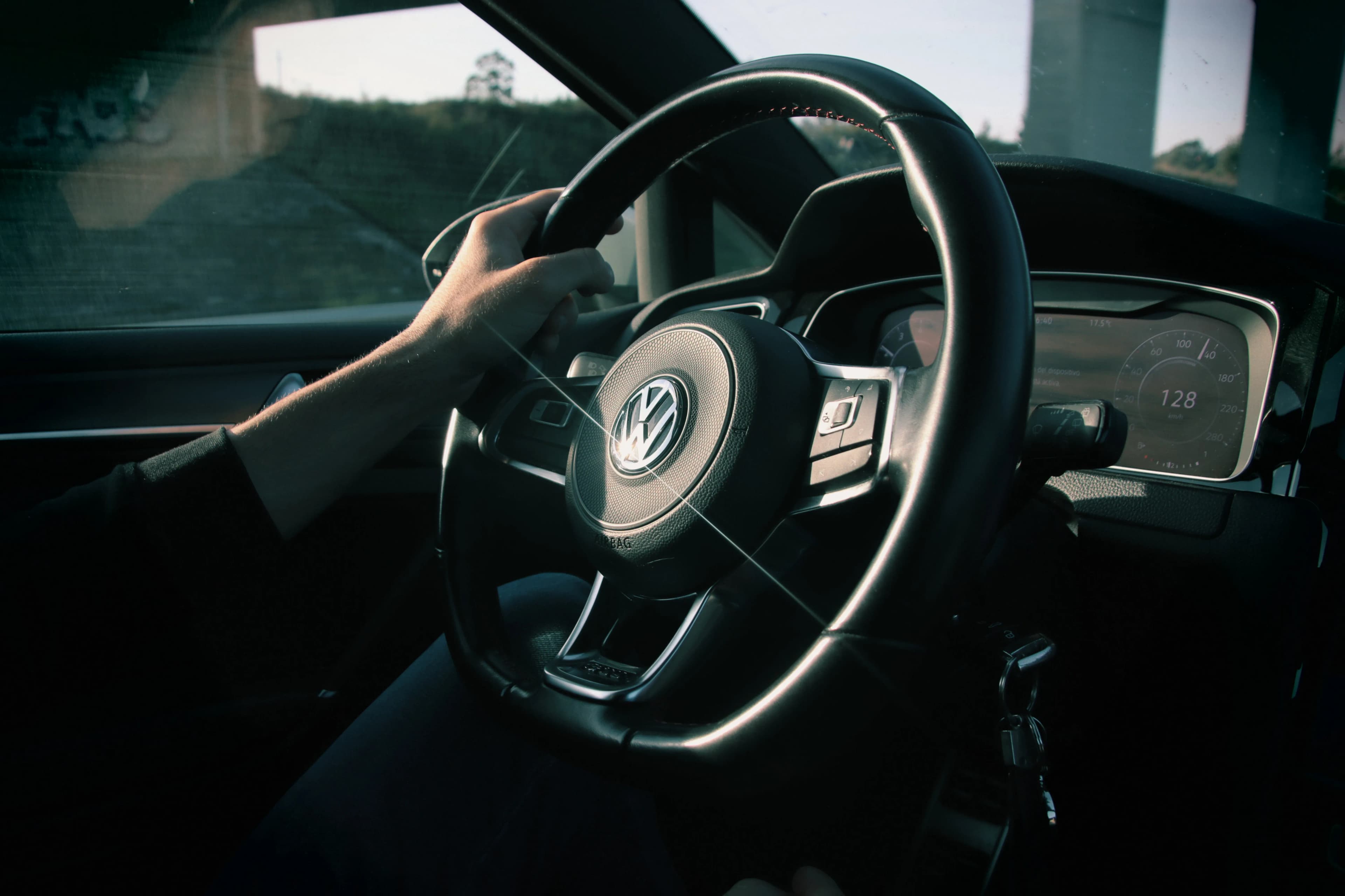 Volkswagen va reduce cu 50.000 numărul angajaților până în 2030