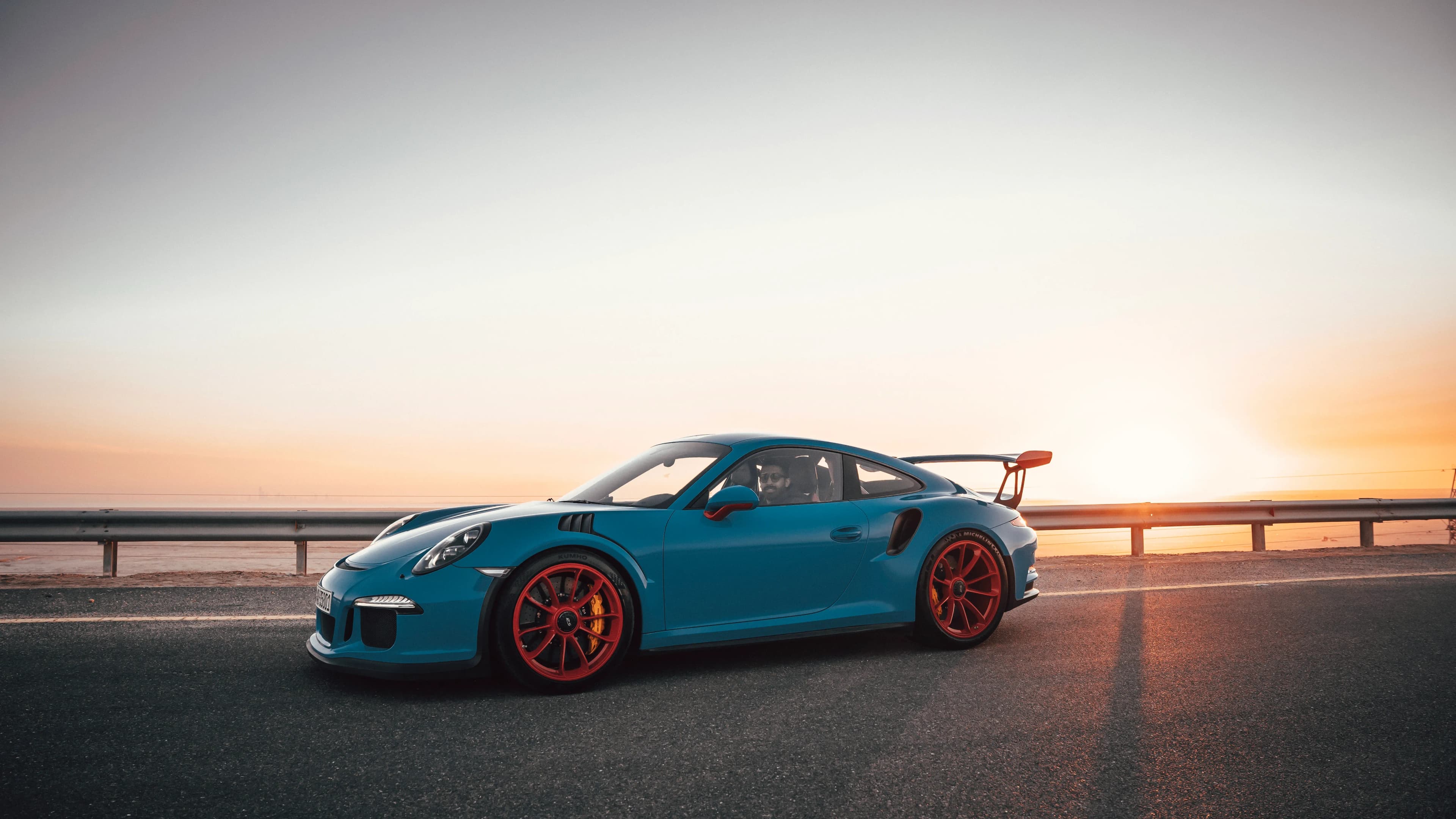 Porsche confirmă continuarea motoarelor termice și după 2030 în România