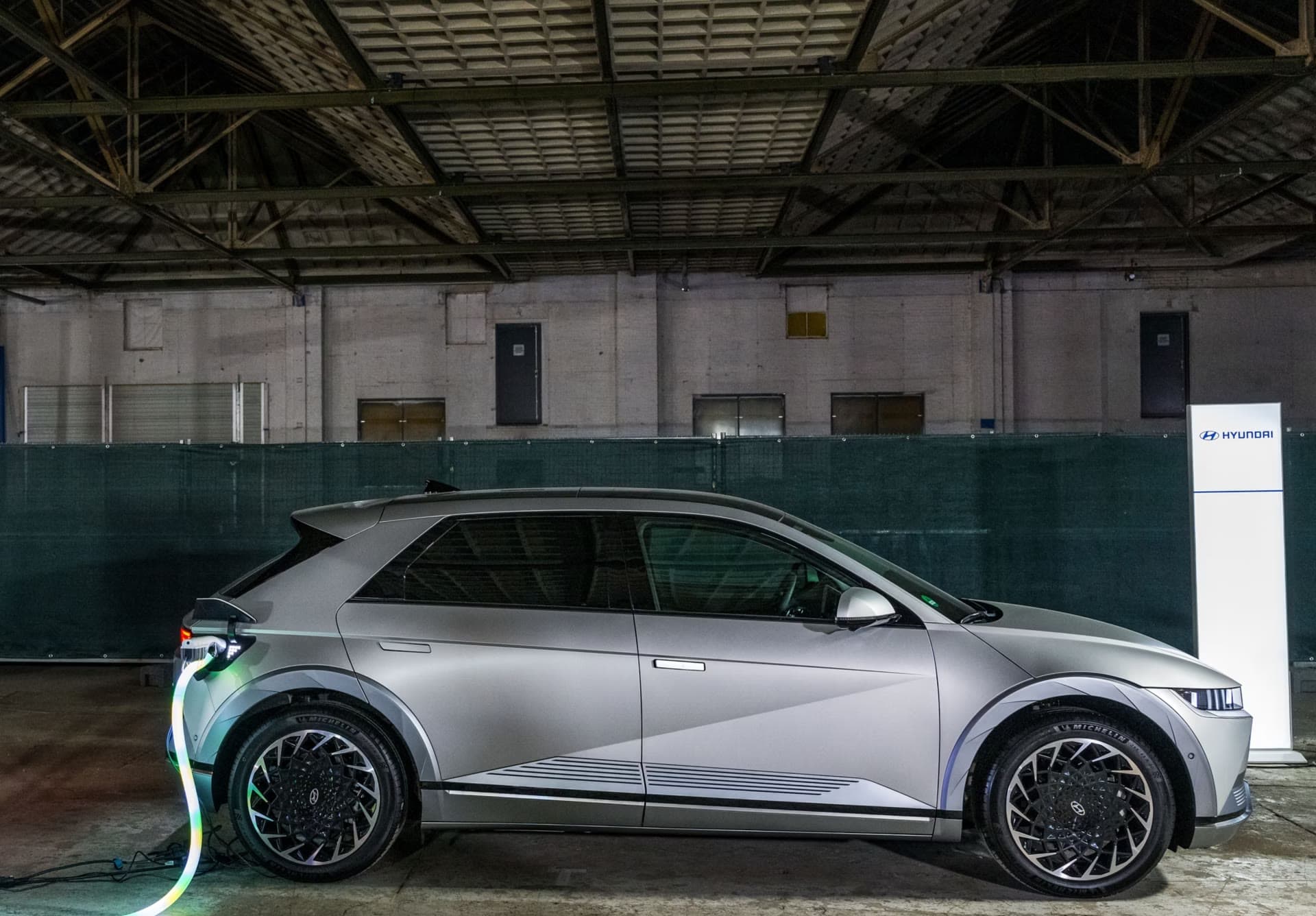 Hyundai AllDayEnergy, serviciu V2X pentru încărcarea inteligentă și energia din bateria mașinii