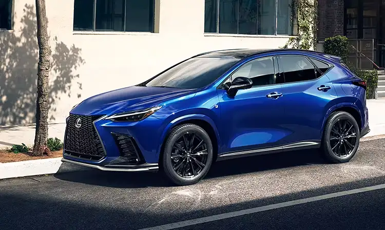 Lexus NX de la generación actual, antes del restyling previsto para 2026
