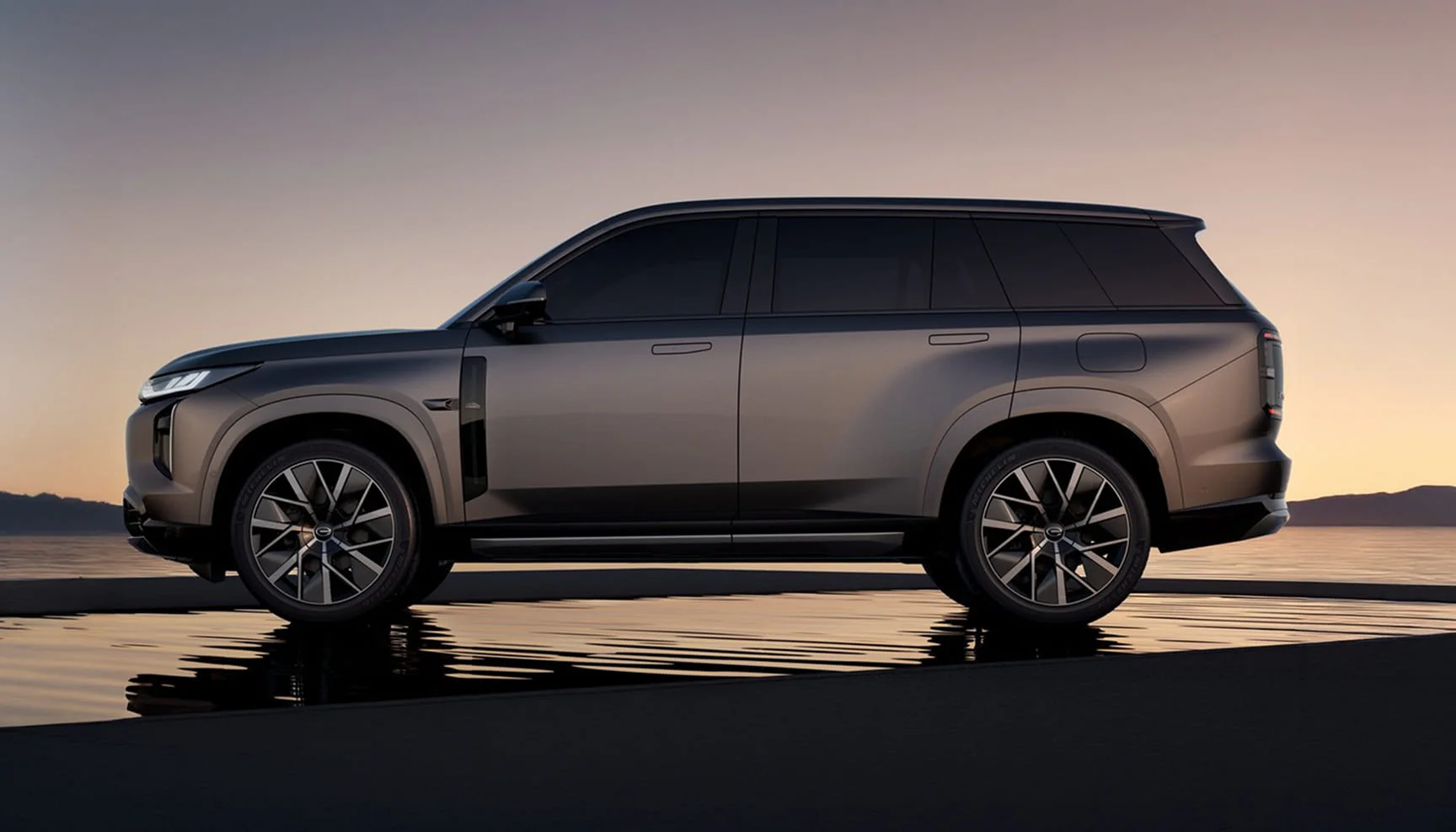 Aion GS7 plug-in hybrid SUV in an official front view