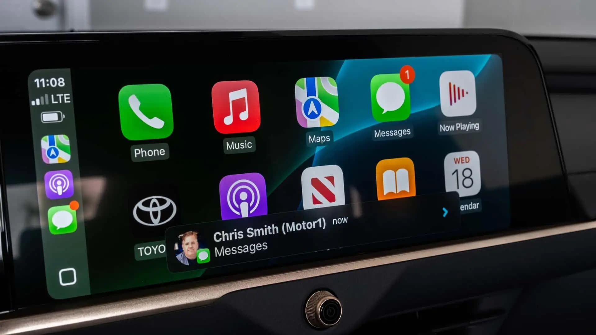 Interfață Apple CarPlay pe ecranul mașinii