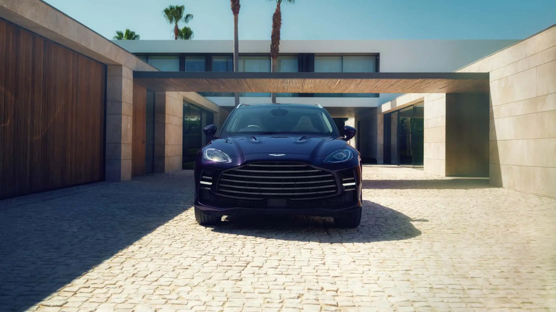 Aston Martin DBX GT von vorne
