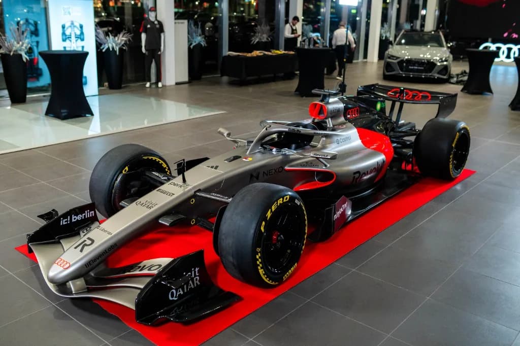 Monopostul Audi Formula 1 expus la Porsche Pipera