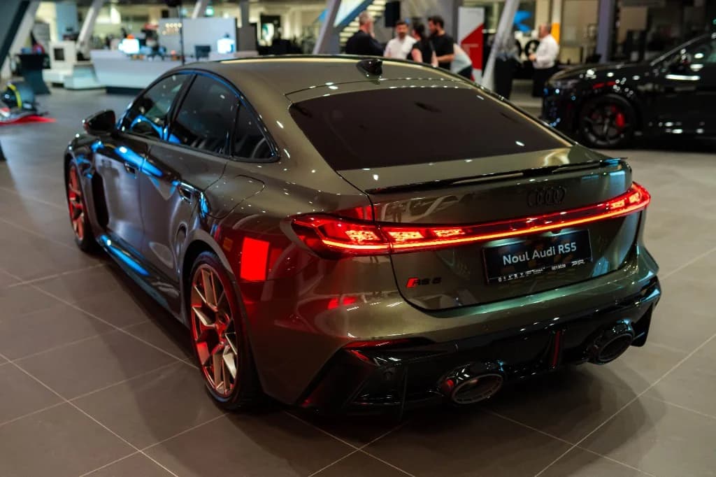 Noul Audi RS 5, dezvelit în avanpremieră la Porsche Pipera