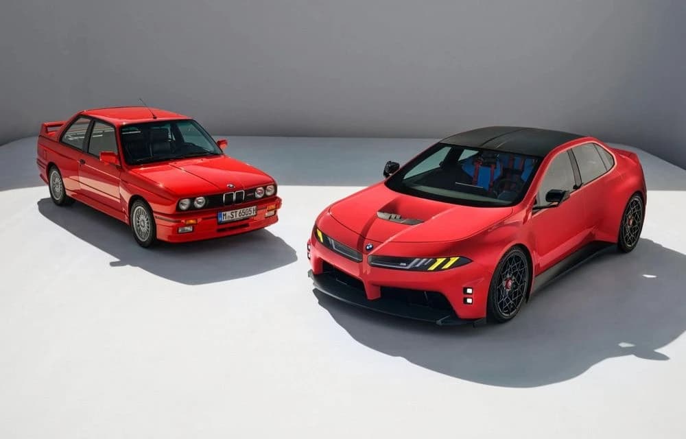 BMW M3 E30 und ein moderner BMW M3 im angeforderten Jubiläumsfoto