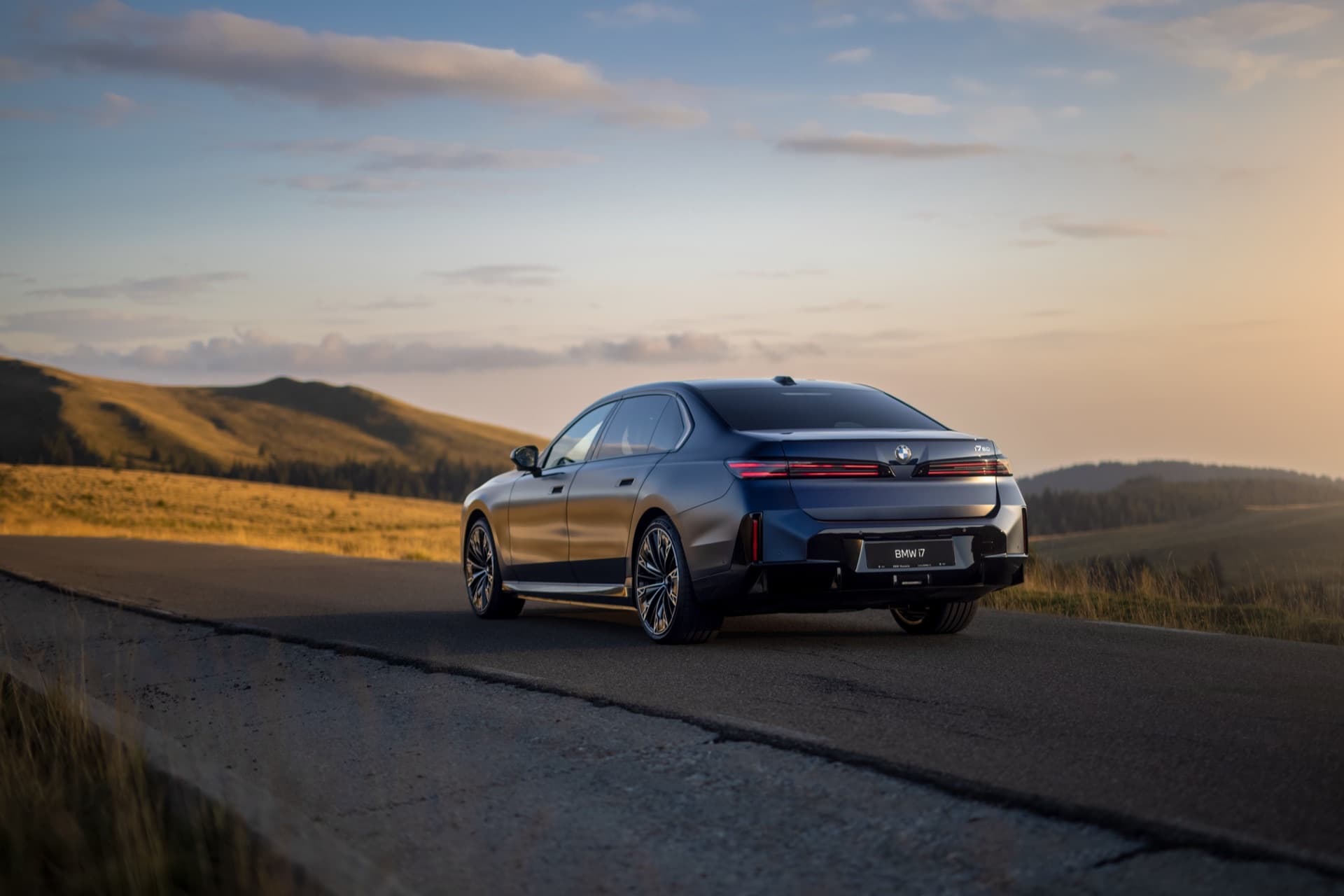 Nuevo BMW Serie 7 — HiFi Tech Magic