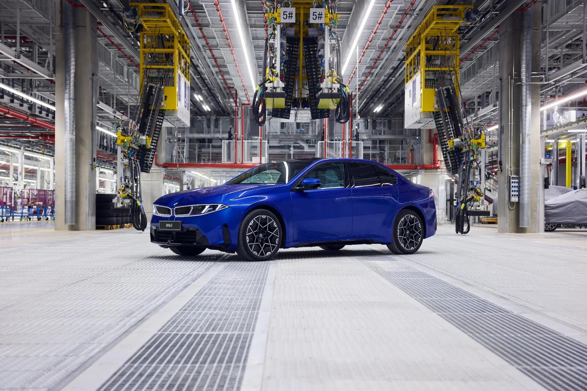 BMW-Produktionslinie in einer Fabrik