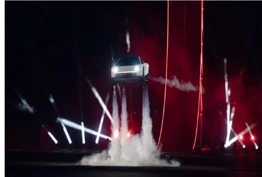 Der Tesla Roadster der nächsten Generation bei einer inszenierten Startdemonstration