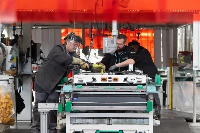 Electric car production image used on the European Commission's Automotive Package page