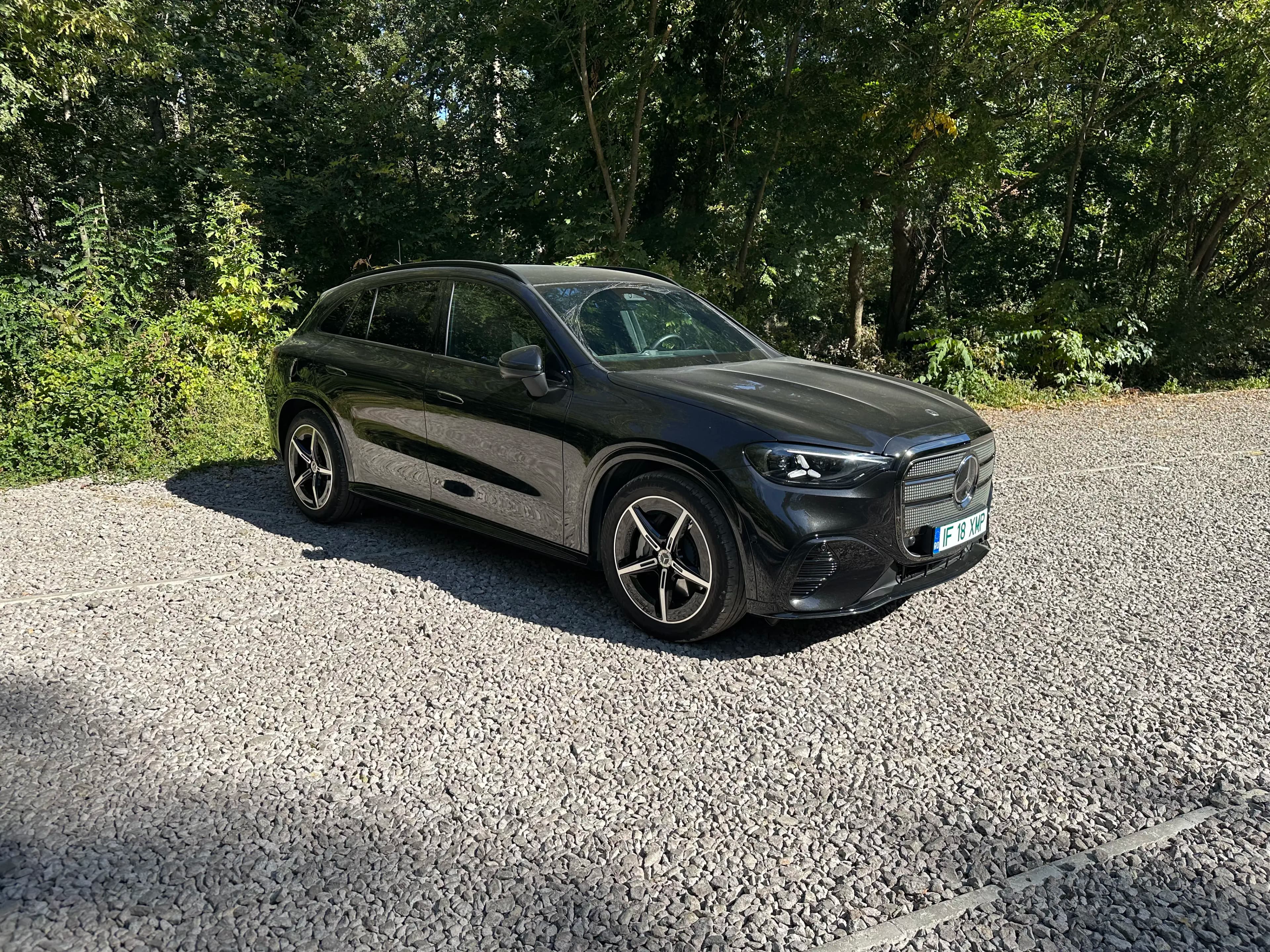 Mercedes-Benz GLC 400 4MATIC electric photographed from the front