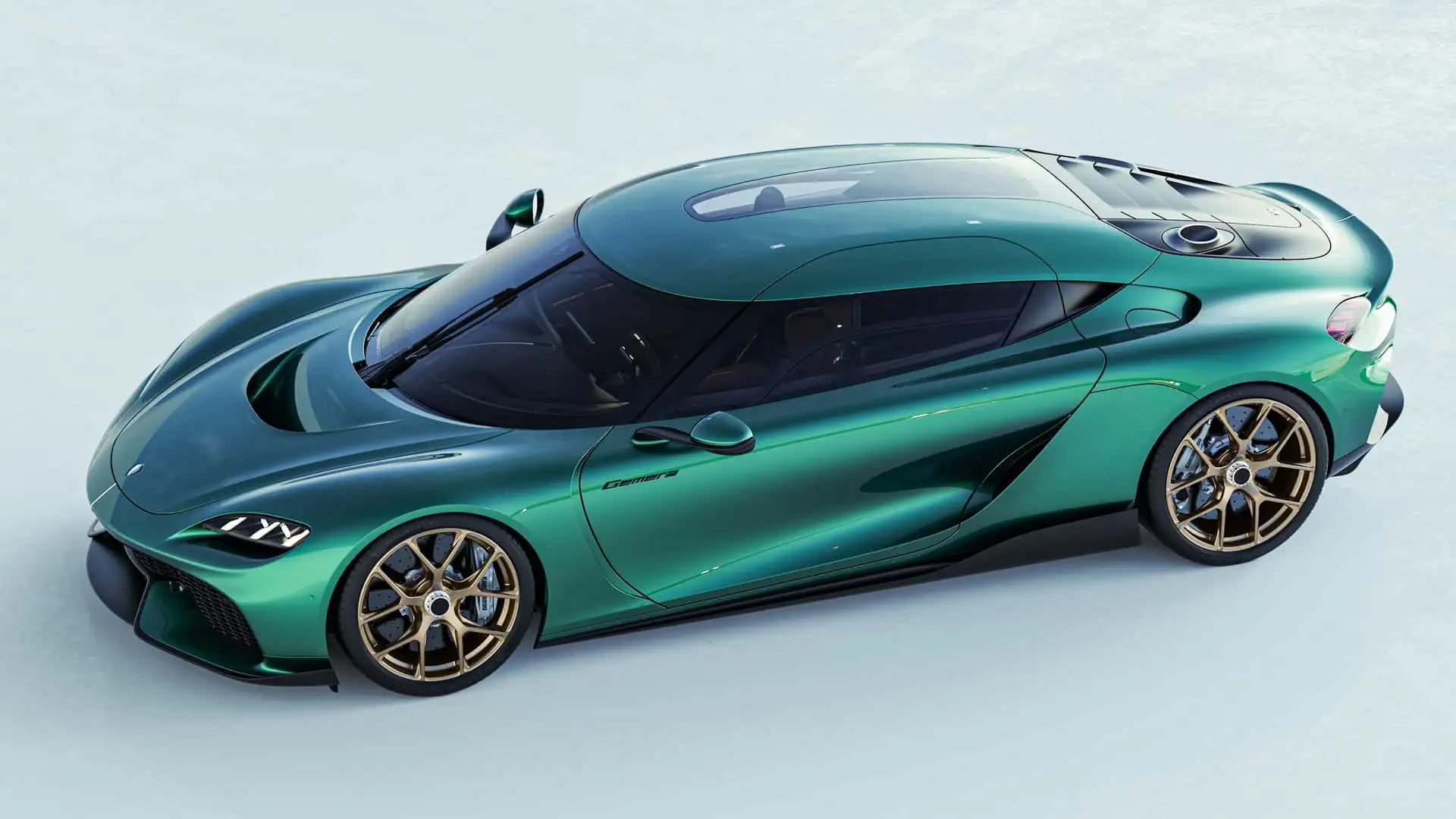 Koenigsegg Gemera visto de frente, en una imagen oficial de presentación