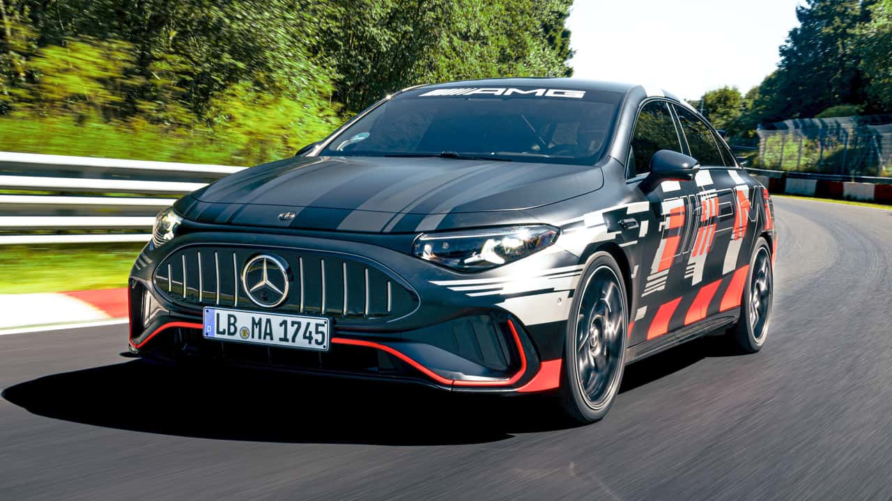 Mercedes-AMG CLA 45 eléctrico en un circuito