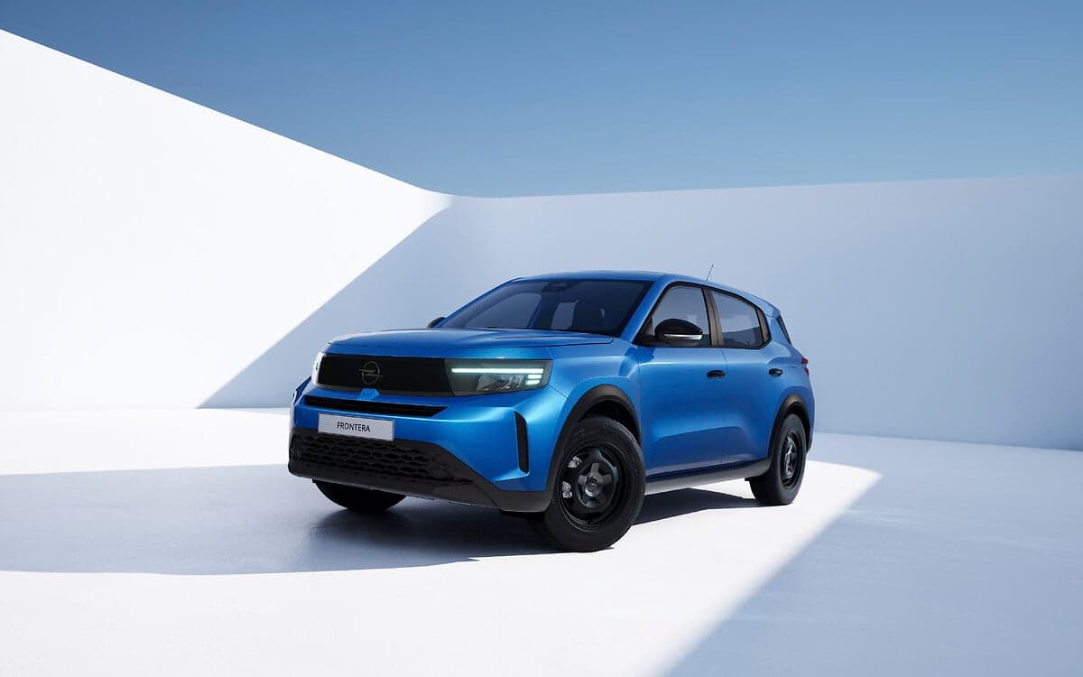 Opel Frontera Start, SUV familiar en el tono Effekt Blue