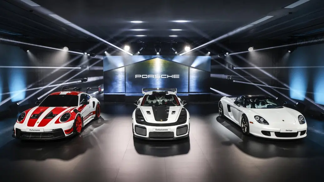 Porsche Modelle mit Manthey-Komponenten auf einem offiziellen Porsche-Foto