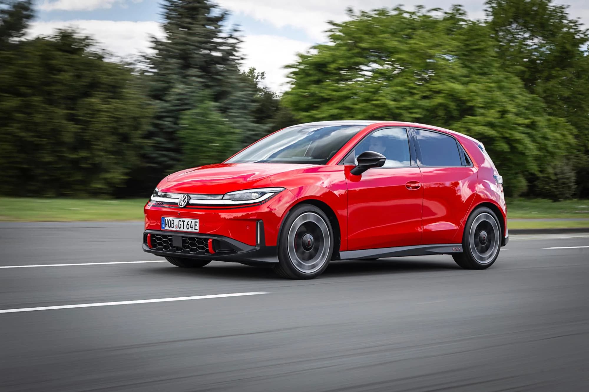 Primul model GTI complet electric lansat oficial