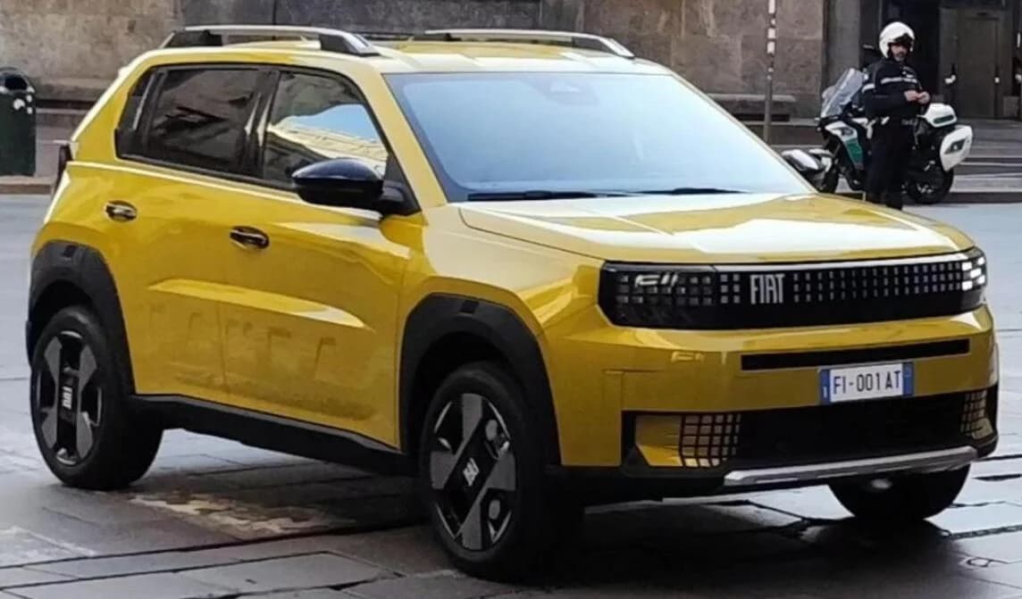 Elektrischer Fiat Grande Panda, fotografiert in Turin