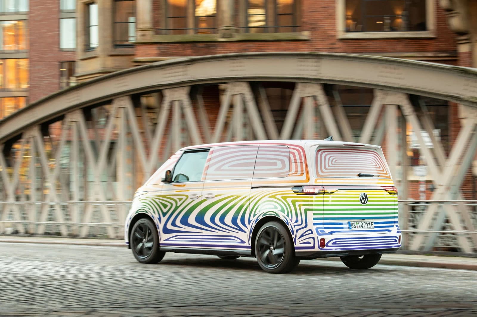 Elektrischer Volkswagen ID. Buzz in einem offiziellen Bild