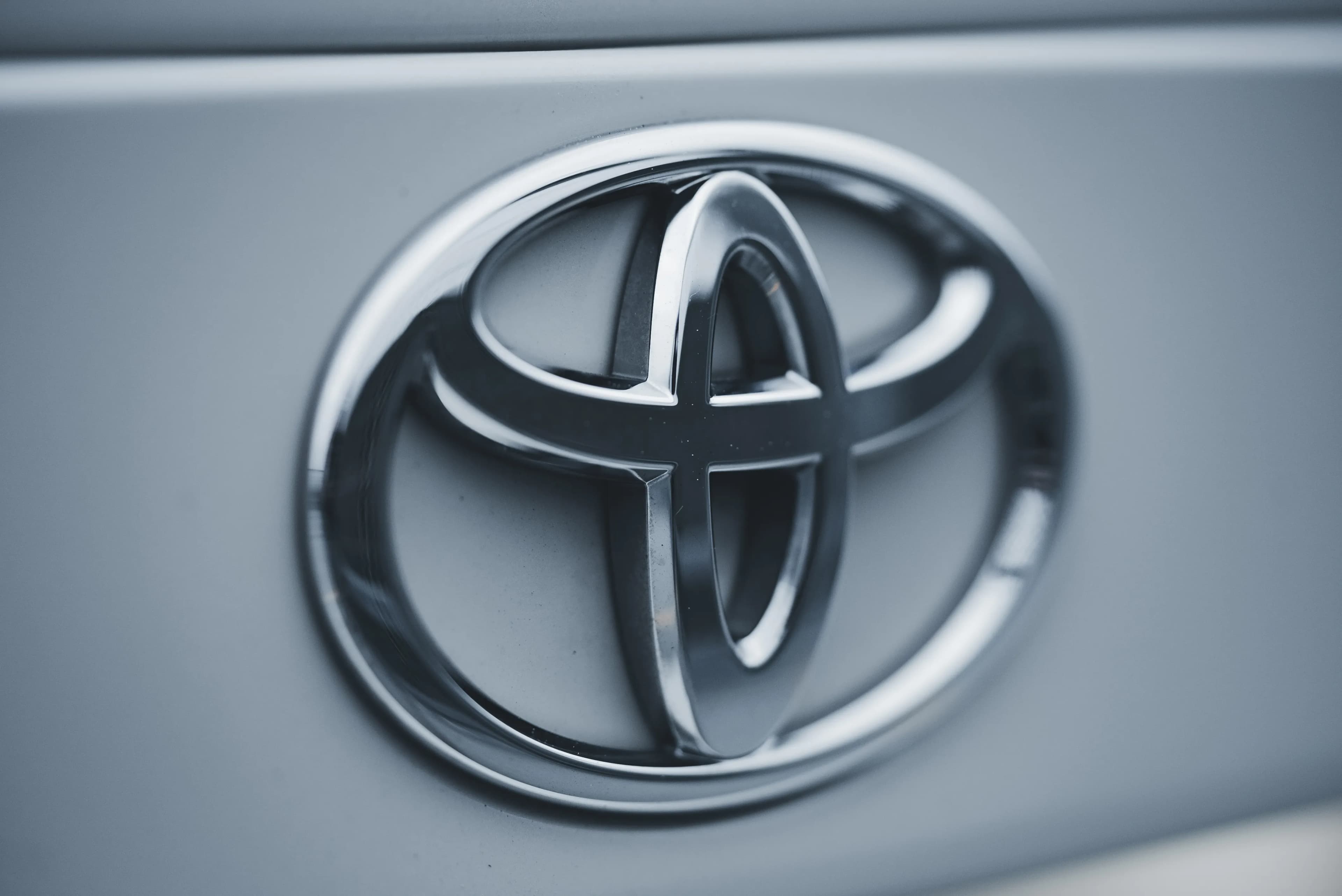 Toyota înregistrează a treia lună consecutivă de scădere a vânzărilor în România