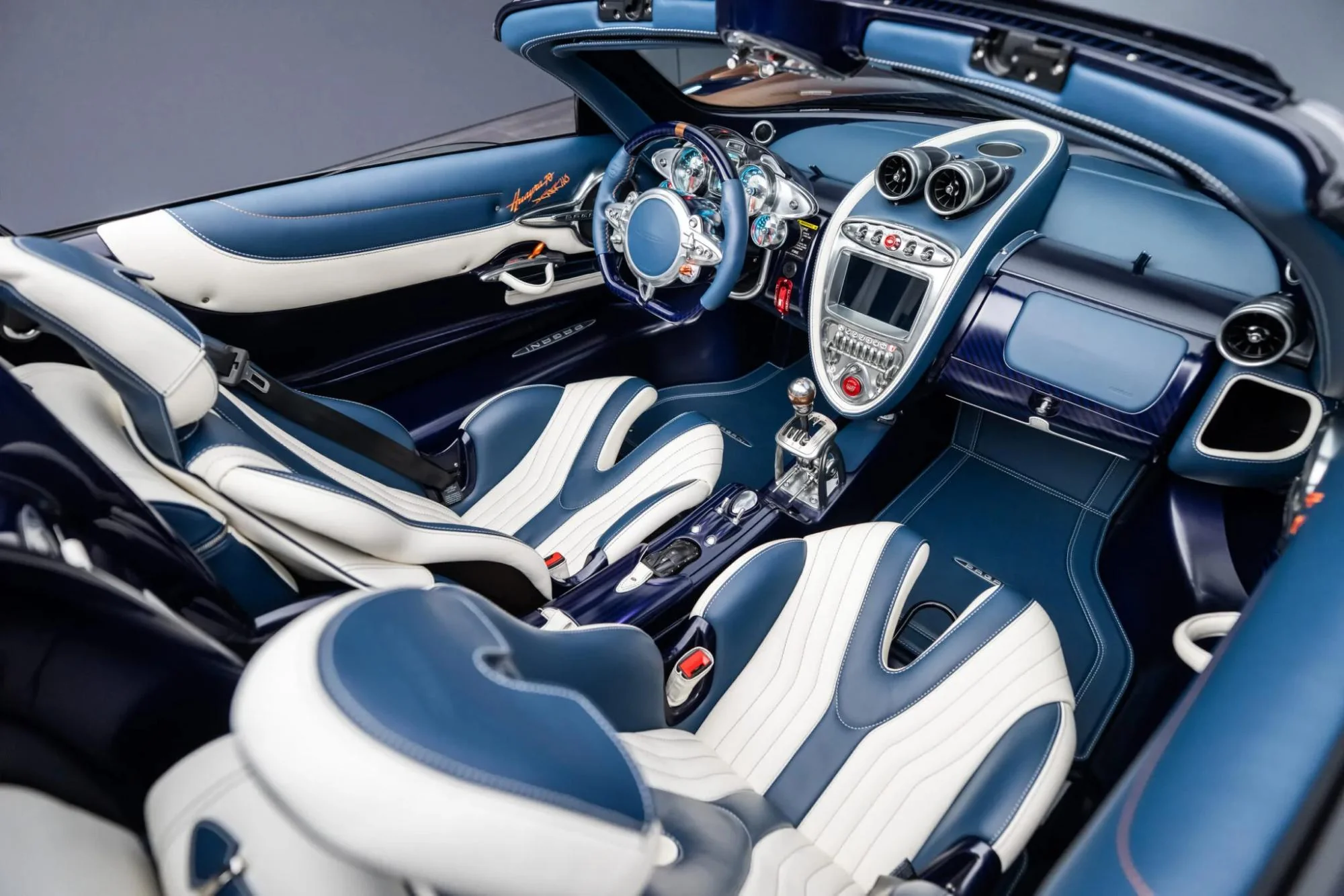 Pagani lansează Huayra 70 Derecho, ediție unică în cinstea aniversării fondatorului