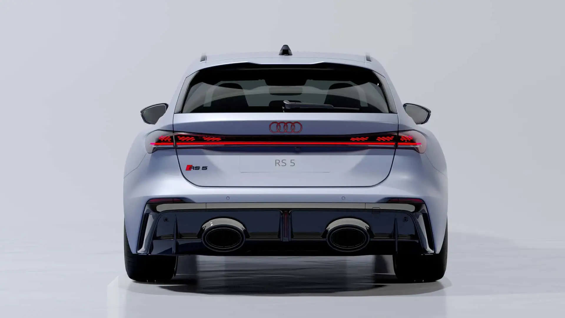 Front three-quarter view of the Audi RS 5 Avant