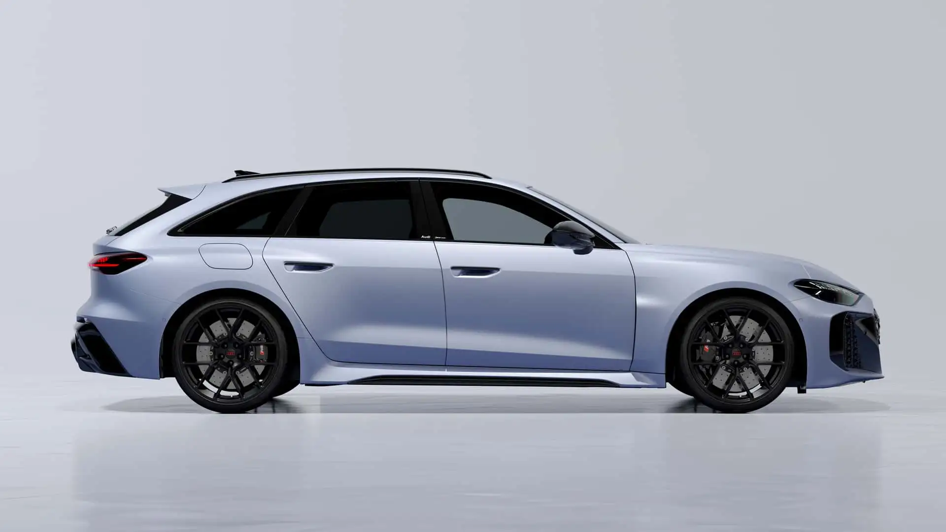 Rear view of the Audi RS 5 Avant