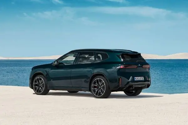 BMW iX3 M60 xDrive in side profile