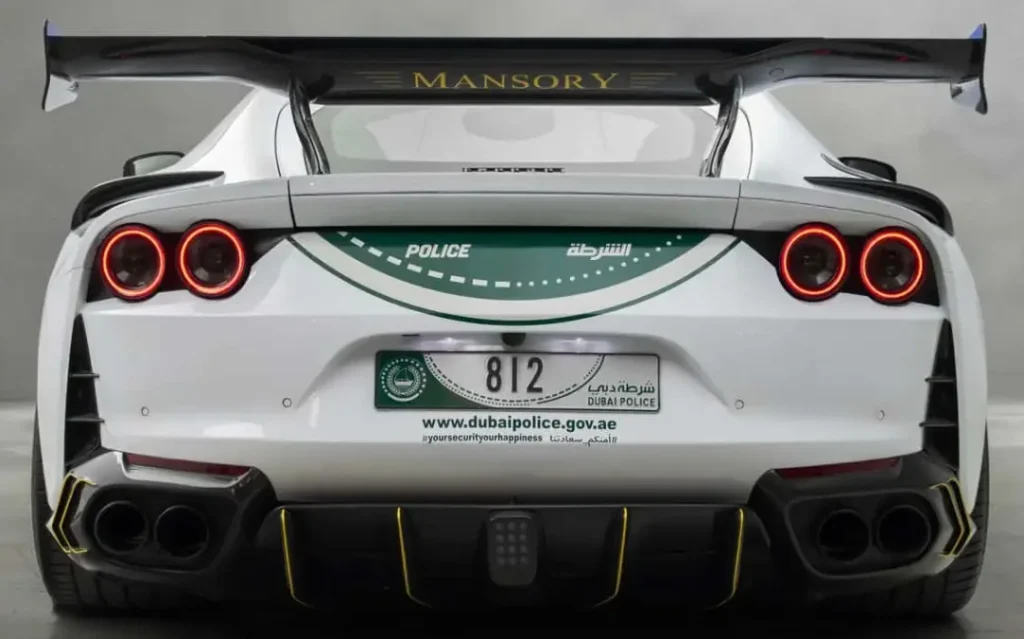 Ferrari 812 Superfast Mansory, vista posteriore