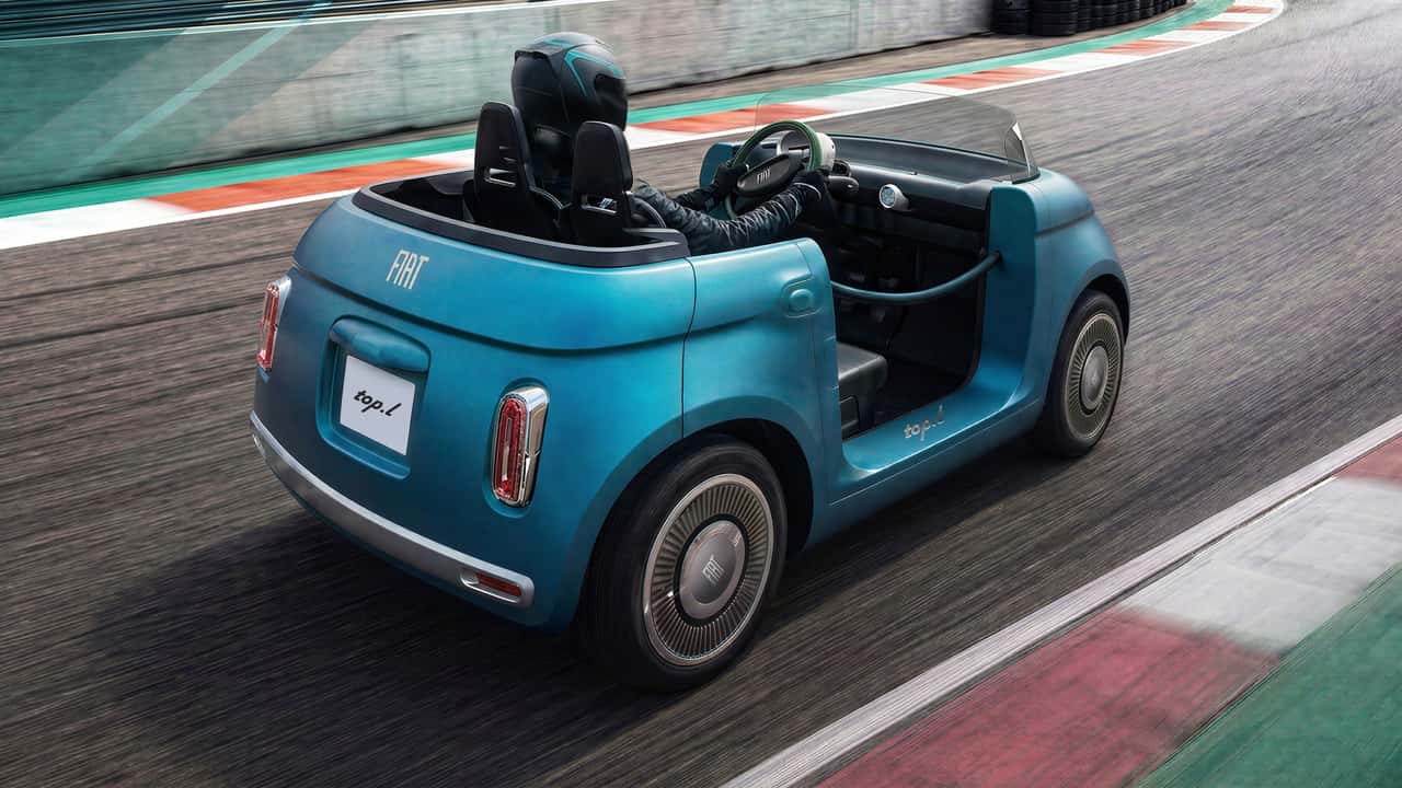 Fiat Topolino Top.L seen from the rear, with the cabin open