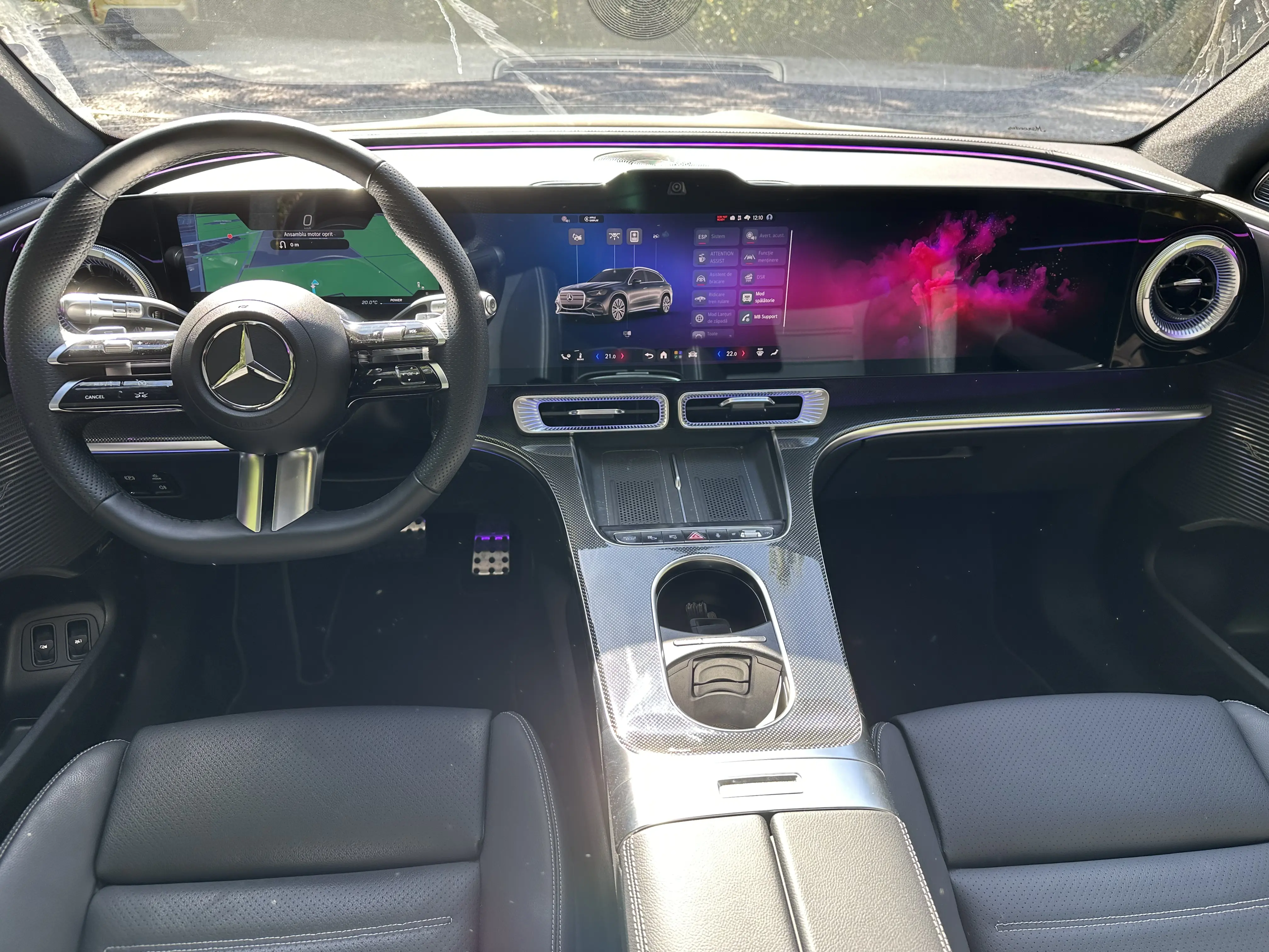 Mercedes-Benz GLC 400 4MATIC electric interior