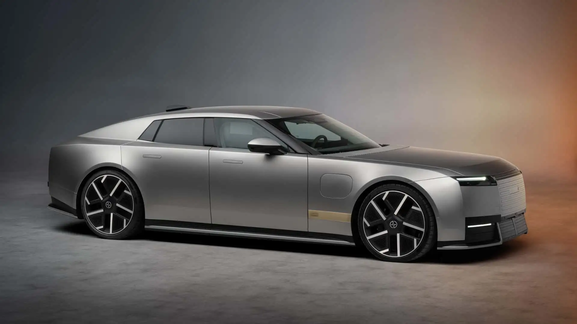 Jaguar Type 01 in side profile