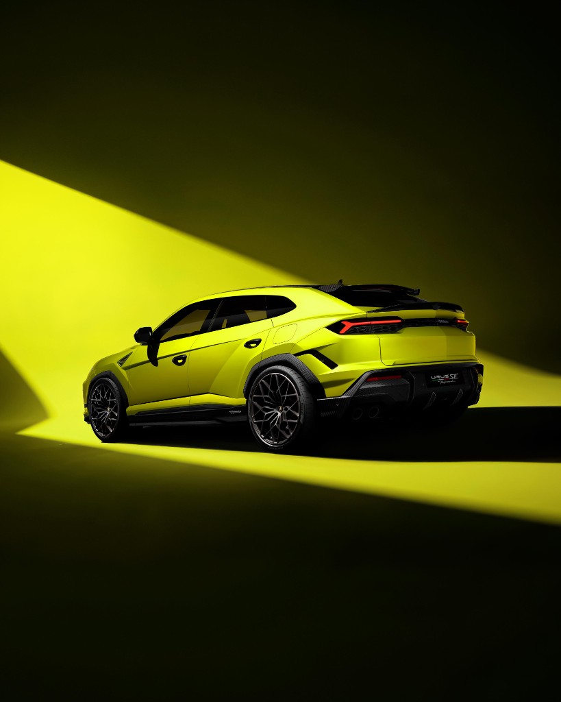 Lamborghini Urus SE Performante văzut din spate