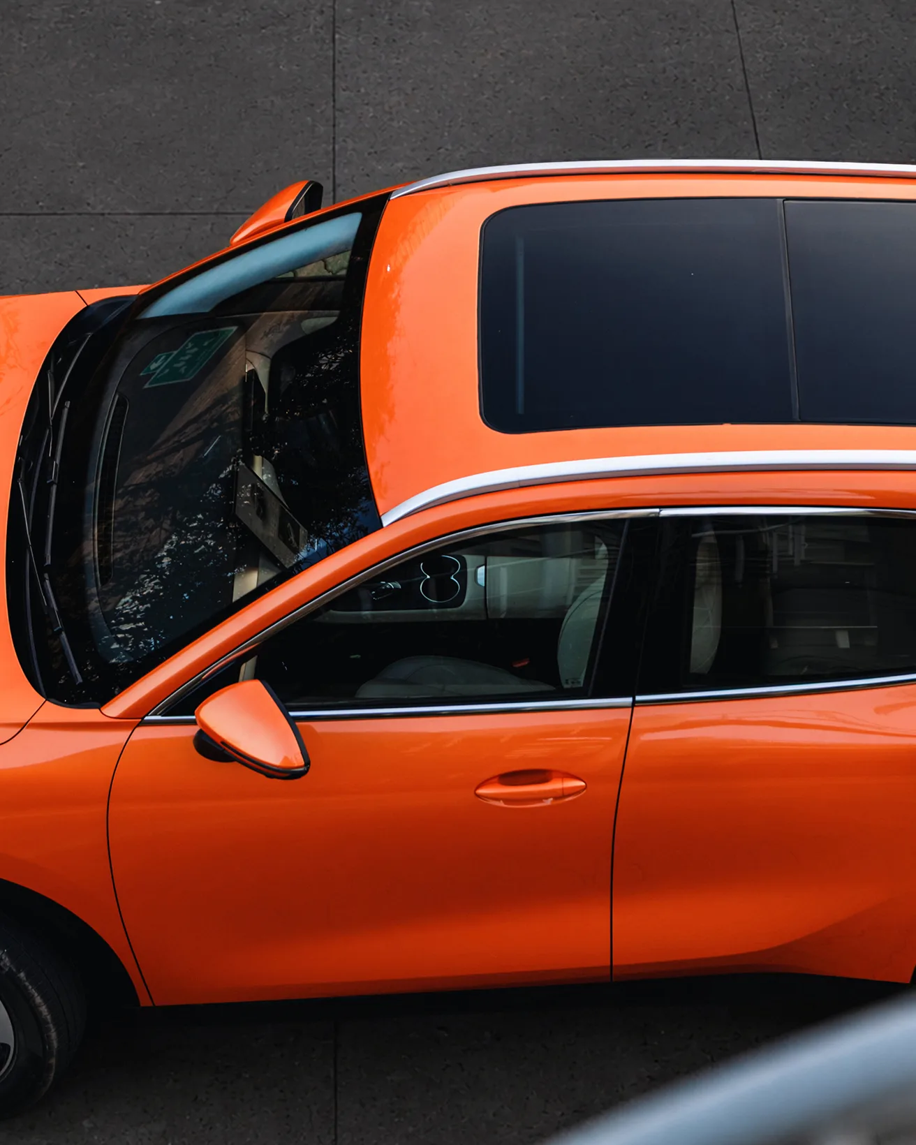 LEPAS L6 PHEV in side profile
