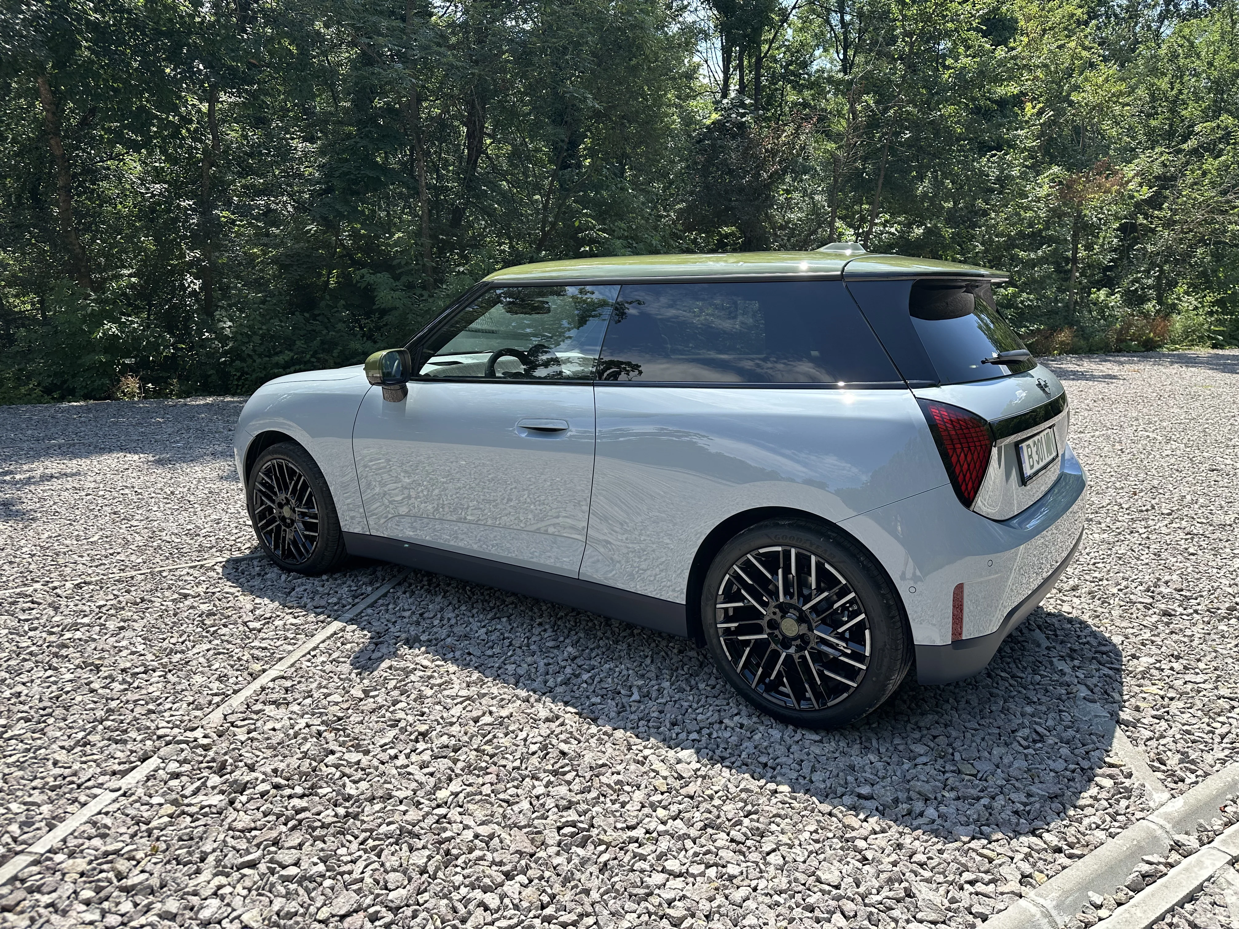 Mini Cooper E Paul Smith Edition trasera