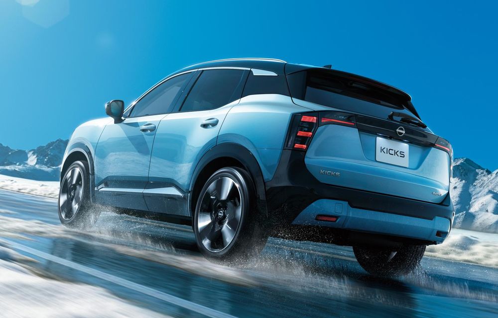 Nissan Kicks e-POWER photographed from the rear, on a snow-covered road