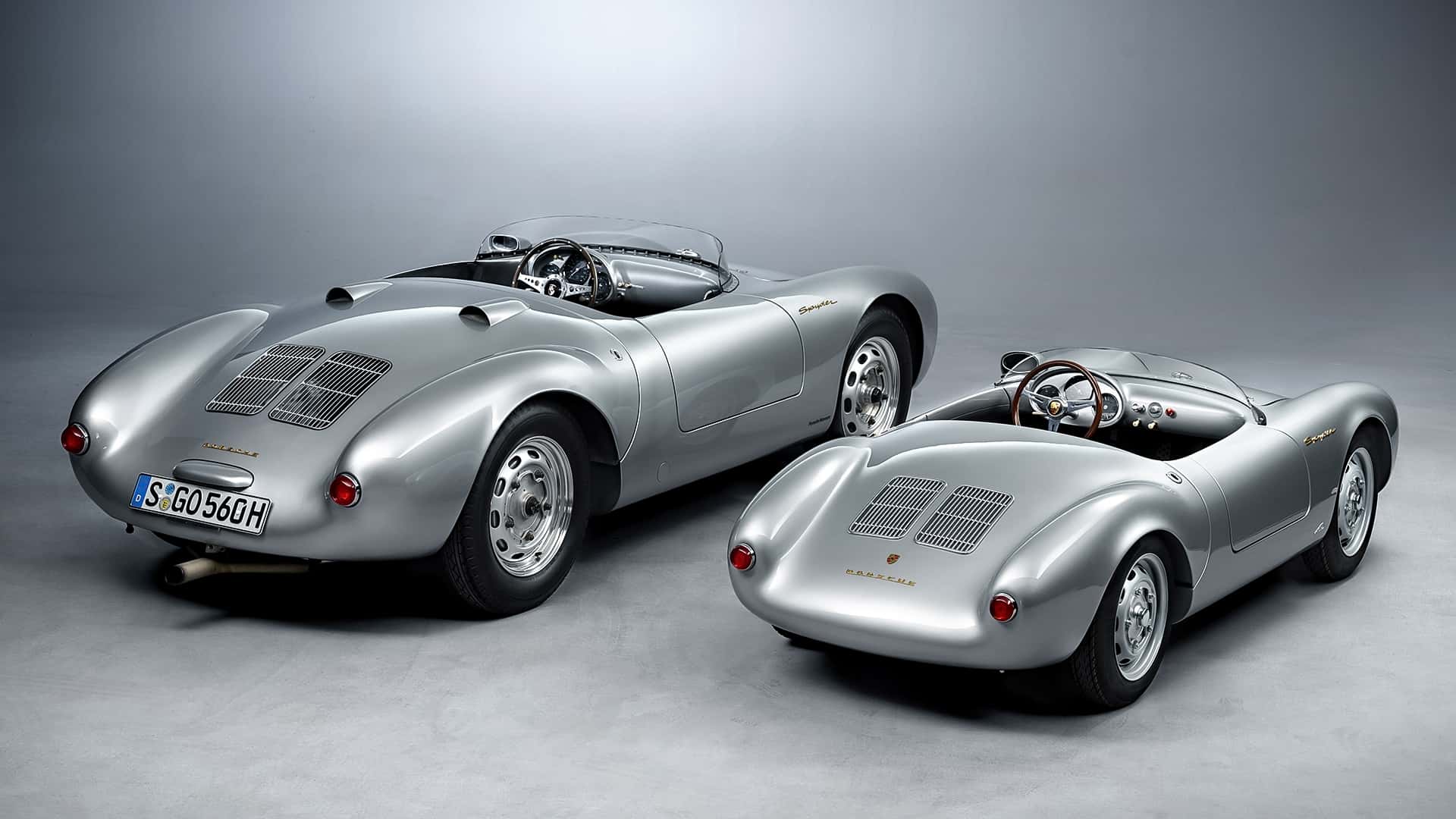 The original Porsche 550 Spyder and the new Porsche 550 J, seen from the rear