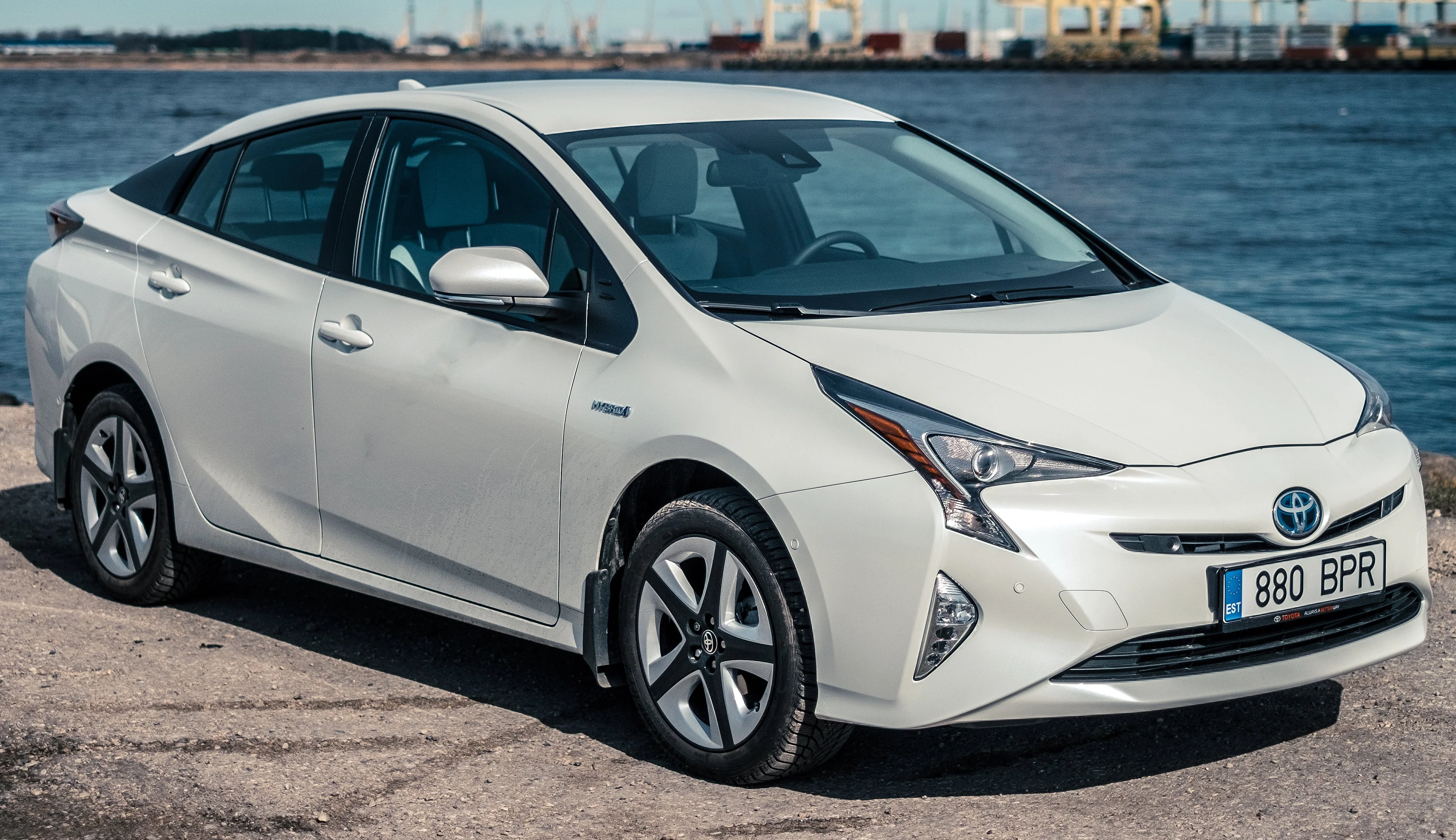 Toyota Prius, siluetă laterală cu mâner spate discret