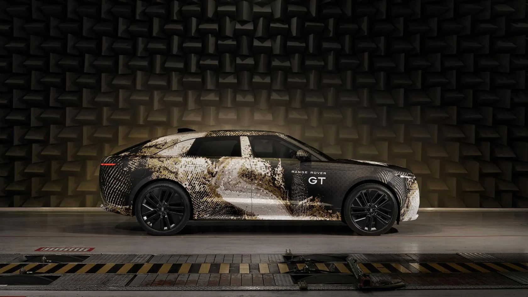 Range Rover GT electric în testele de dezvoltare